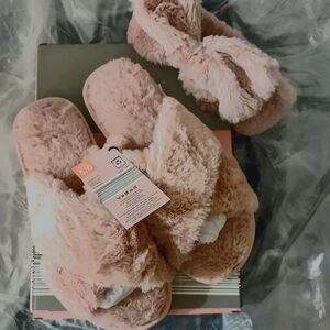 Ladies Slippers and Headband Set
